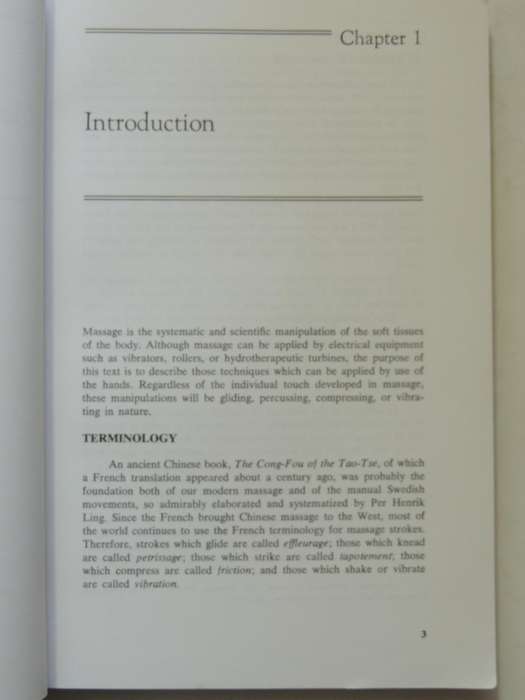 Healing Massage Techniques: A Study Of Eastern And Western Methods - Frances M. Tappan