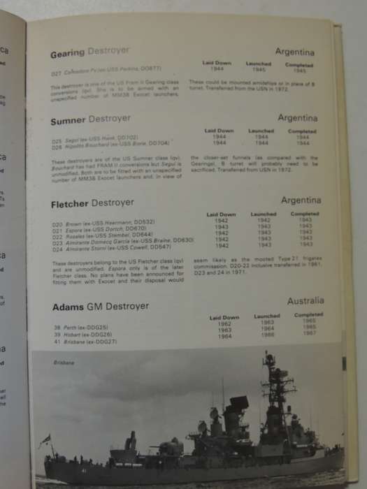 Warships Of The World: Escort Vessels  - Bernard Ireland