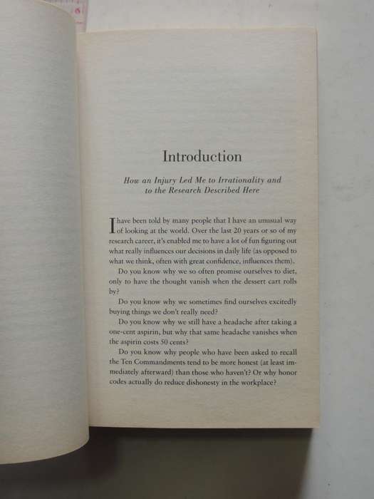 Predictably Irrational: The Hidden Forces That Shape Our Decisions - Dan Ariely