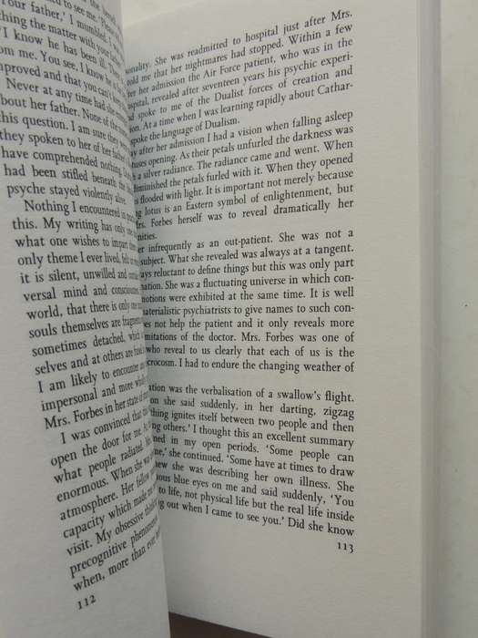 A Foot In Both Worlds: A Doctor's Autobiography Of Psychic Experience - Aurthur Guirdhan