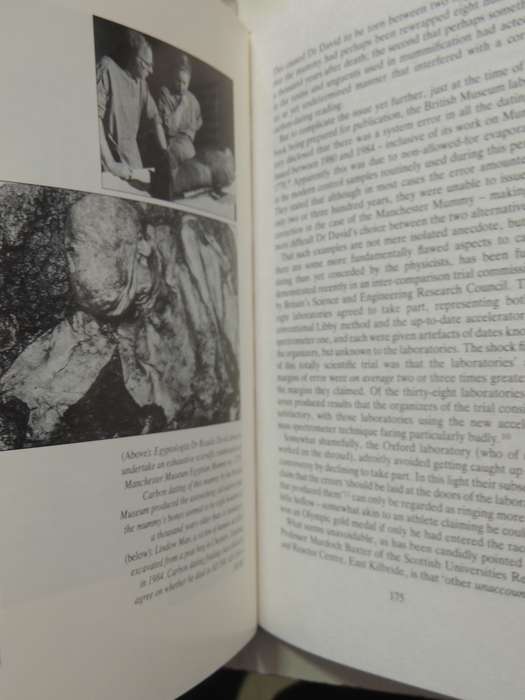Holy Faces, Secret Places: The Quest For Jesus' True Likeness- Ian Wilson