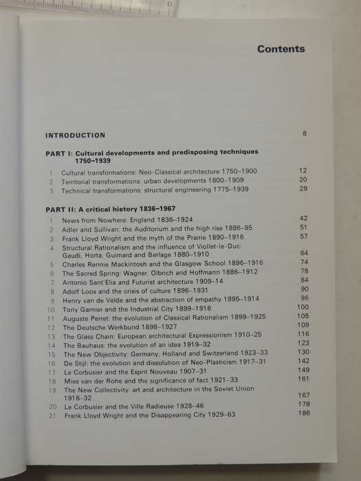 Modern Architecture: A Critical History - Kenneth Frampton