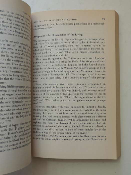 The Web of Life, A New Synthesis of Mind & Matter - Fritjof Capra