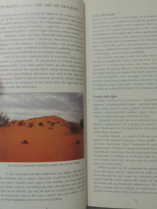 A Photographic Guide To Tracks And Tracking In Southern Africa - Louis Liebenberg