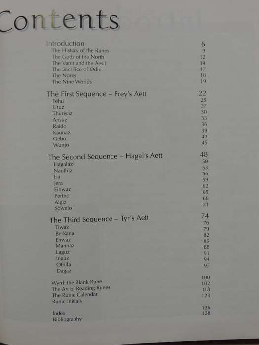 The Illustrated Guide To Runes - Jonathan Dee