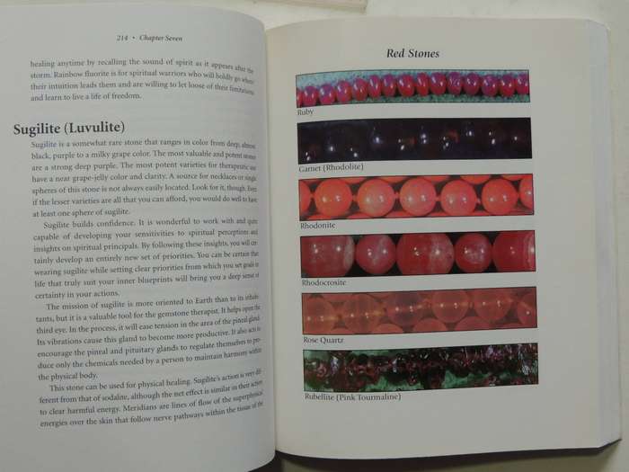 Gems Of The 7 Color Rays: A Comprehensive Guide To Healing With Gems - William C Struber