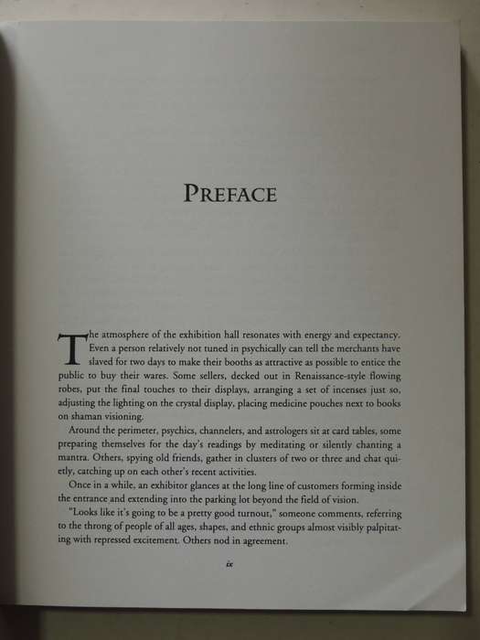 The Complete Book Of Psychic Arts: Divination Practices From Around The WorldMorwyn