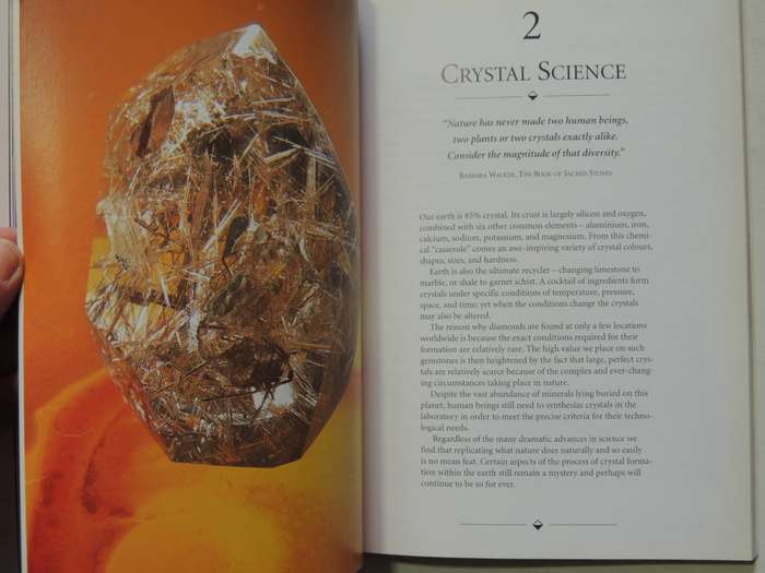 The Book Of Crystral Healing- Liz Simpson