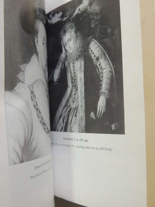 Elizabeth The Queen - Alison Weir