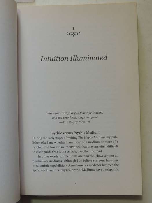 The Happy Medium - Awakening to Your Natural Intuition - Jodi Livon
