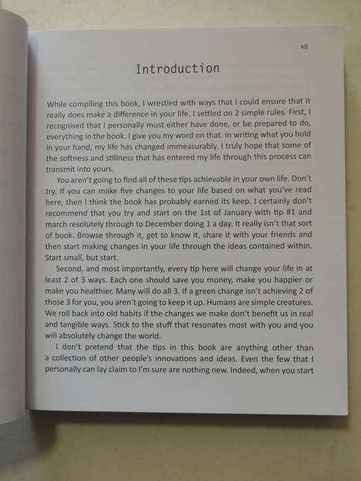 Going Green: 356 Ways To Change Our World - Simon Gear