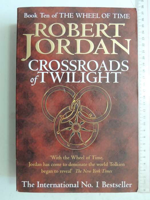 The Wheel of Time - Crossroads of Twilight - Book 10 - Robert Jordan, Brandon Sanderson