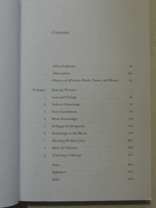 Knowledge In The Blood: Confronting Race And The Apartheid Past - Jonathan D. Jansen