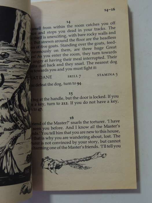Steve Jackson's House of Hell - Fighting Fantasy -Game Book 10 -Steve Jackson  1984 Adventure Gamebo