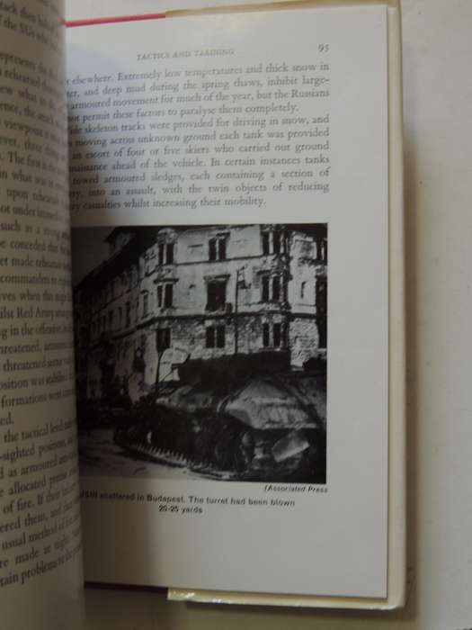 Fighting Vehicles Of The Red Army - B. Perrett