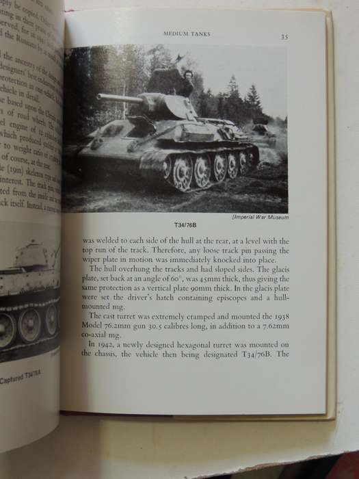 Fighting Vehicles Of The Red Army - B. Perrett