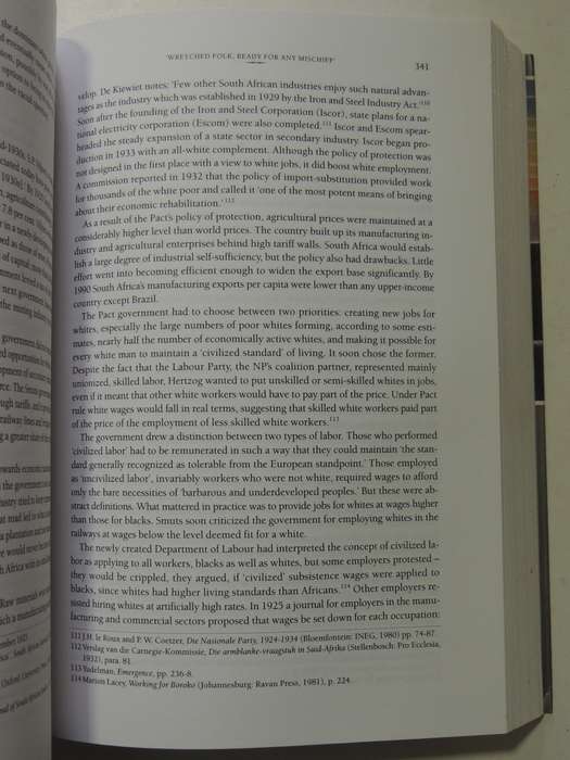The Afrikaners: Biography Of A People- Hermann Giliomee