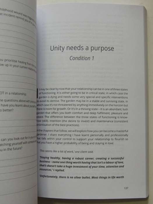 Uncomplicated Love: A Step-By-Step Guide To Building A Thriving Relationship - Shelley Lewin
