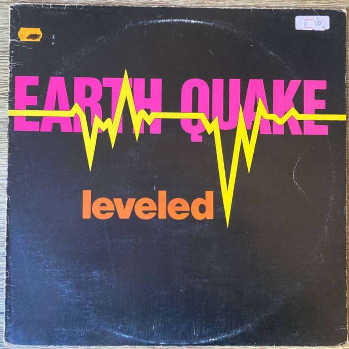 Earth Quake - Leveled LP/Album (1977 UK import) VG+/VG