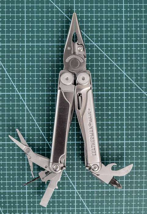 Leatherman Wave + Multi-tool Plus