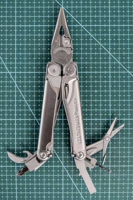 Leatherman Wave + Multi-tool Plus
