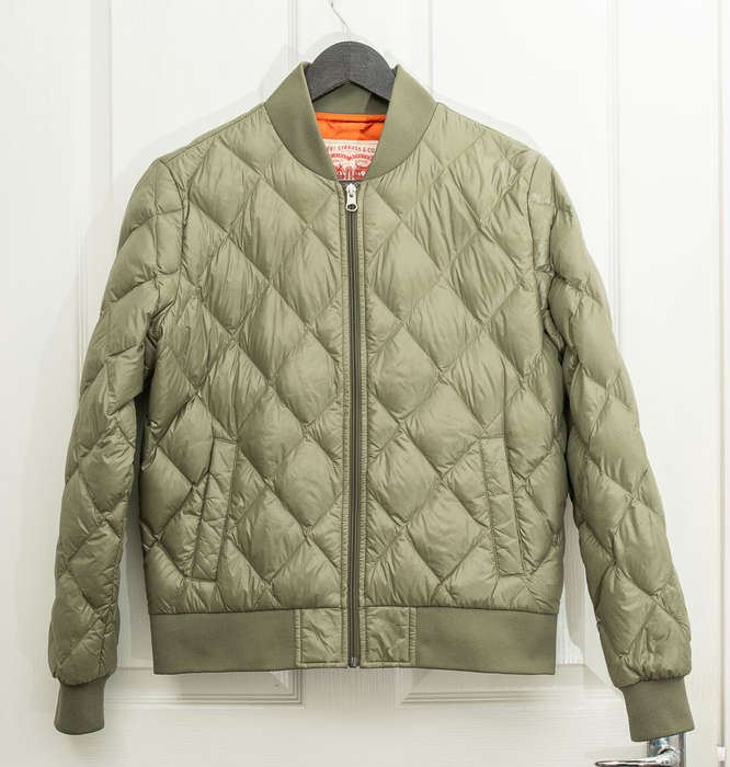 Levis Goose Down Quilted Jacket  Size Small