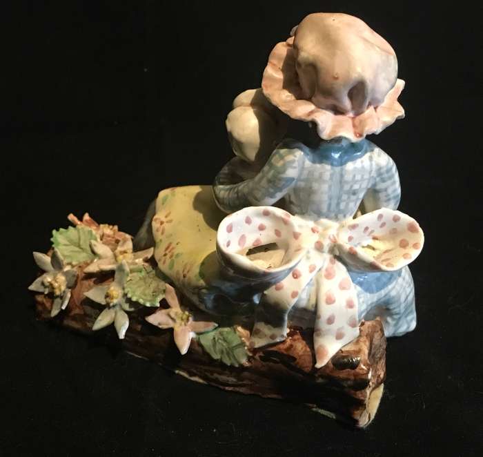 Porcelain mother and baby mouse