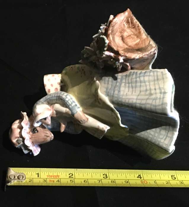 Porcelain mother and baby mouse