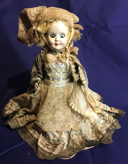 Rosebud 1950s doll with open and shut eyes - made in England