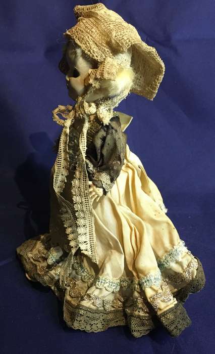 Rosebud 1950s doll with open and shut eyes - made in England