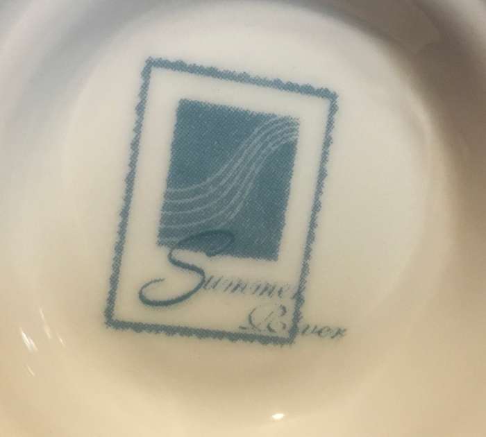 Mug with pink roses