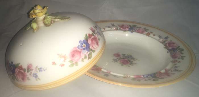 Butter dish - Paragon bone china. England
