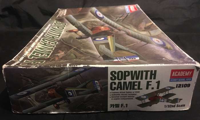 Sopwith Camel F1 1:32 model plane hobby model kit by Academy.