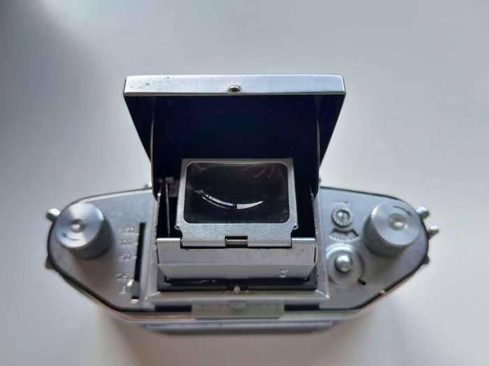 Vinatge EXA Camera