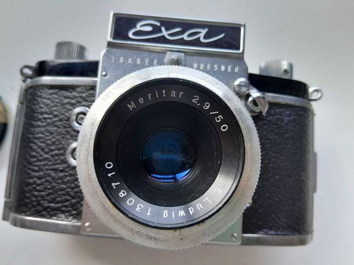 Vinatge EXA Camera