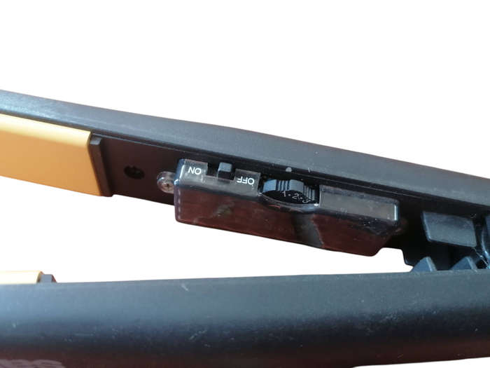 2 x Hair Straighteners