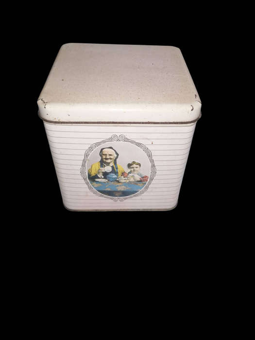 13 x Vintage Tin Containers