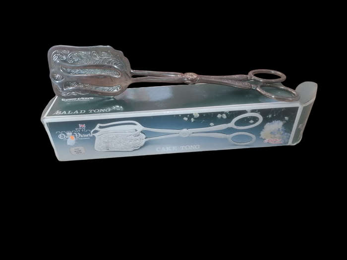 Queen Victoria Regency Collection Cake/Salad Tong