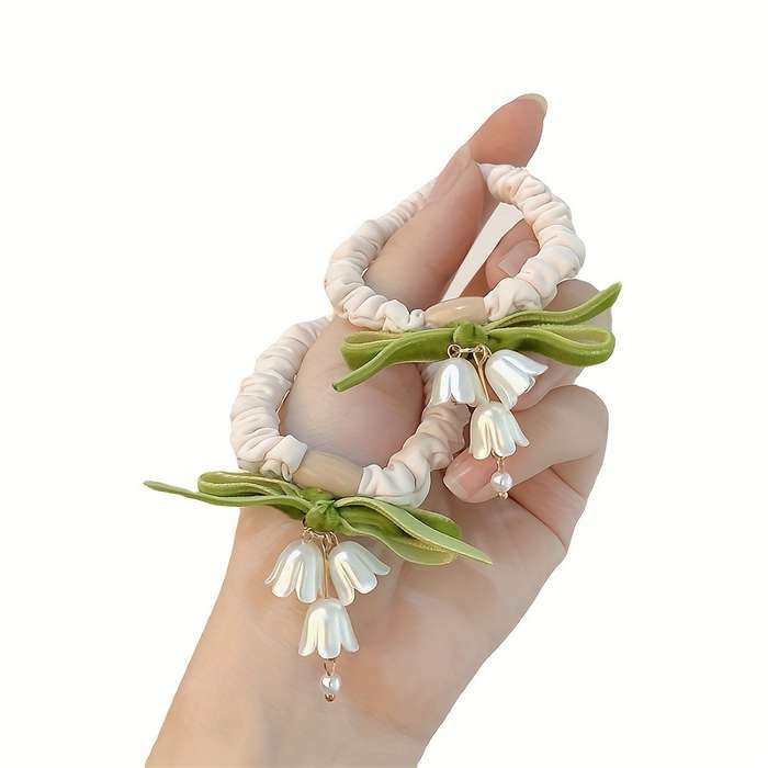 Elegant White Floral Hair