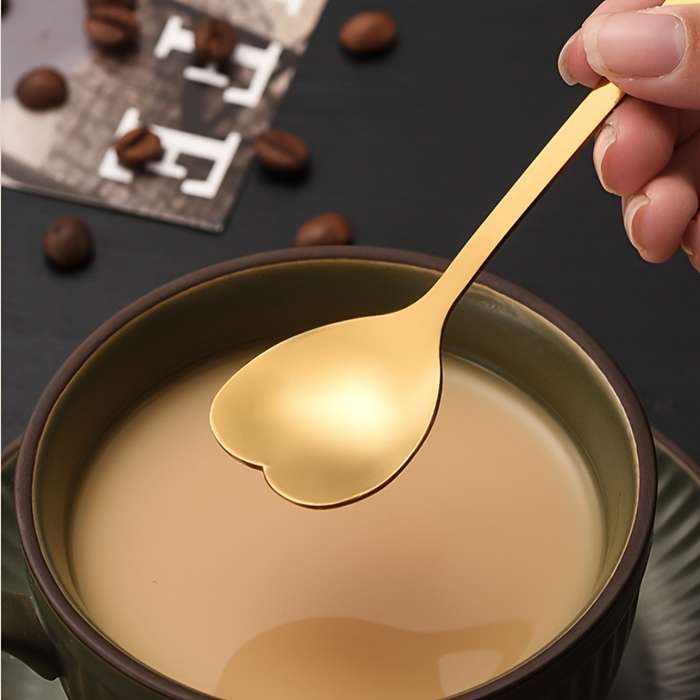 Stainless Steel Heart-shaped Spoon Dessert Hollow Handle Cake Spoon Stirring Spoon