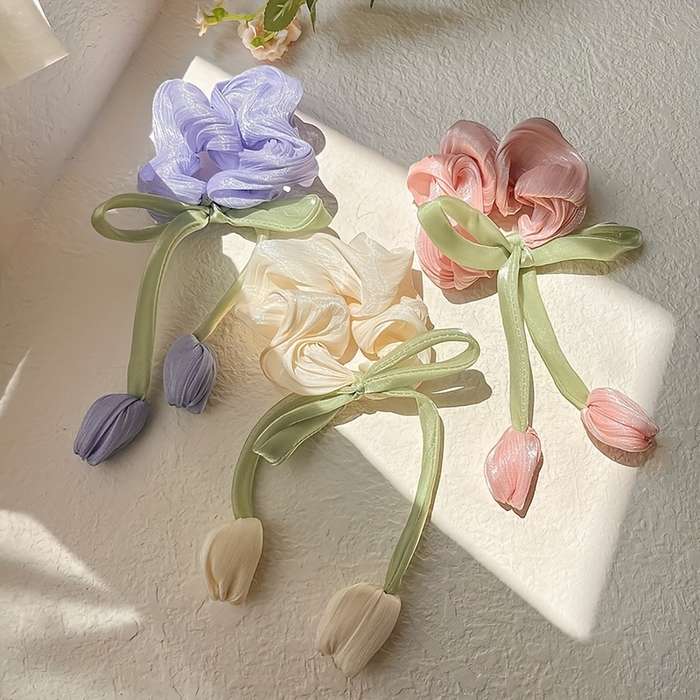 Chic Tulip Scrunchie