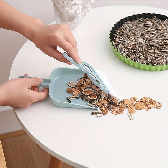 Mini Desktop Cleaning Set