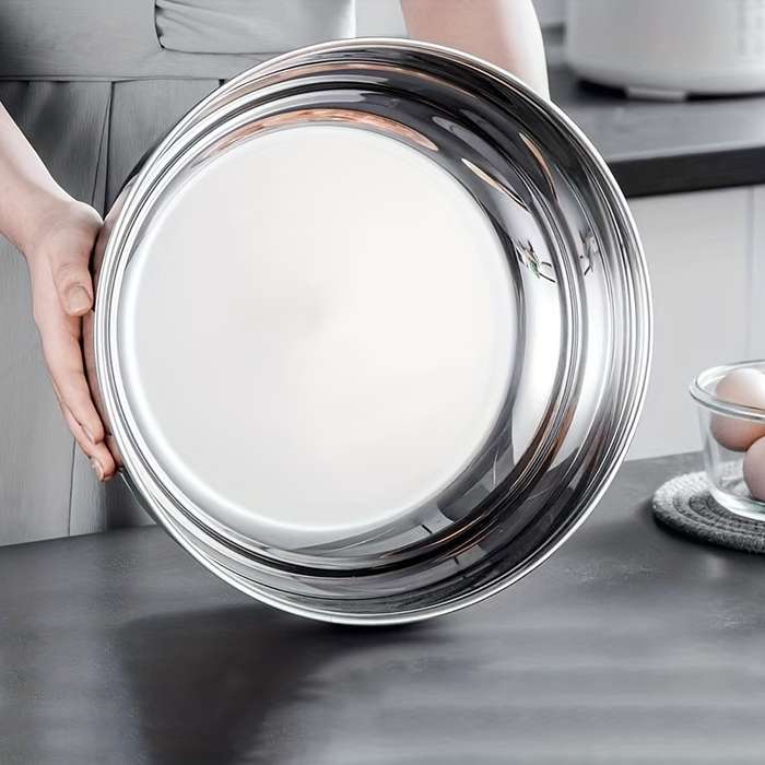 A Versatile Kitchenware Set