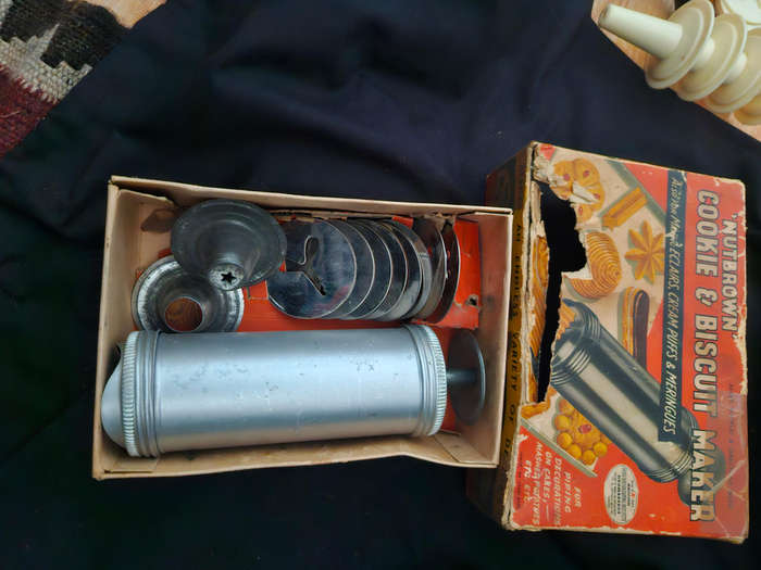 Nutbrown Biscuit and Cookie Maker in original box