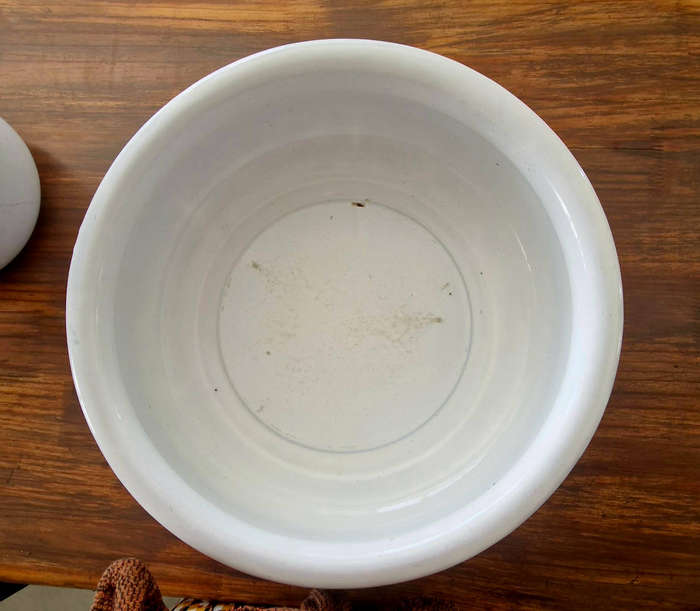 Enamel Wash basin and Pitcher