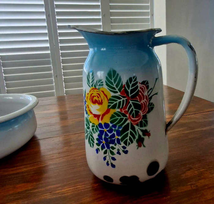 Enamel Wash basin and Pitcher