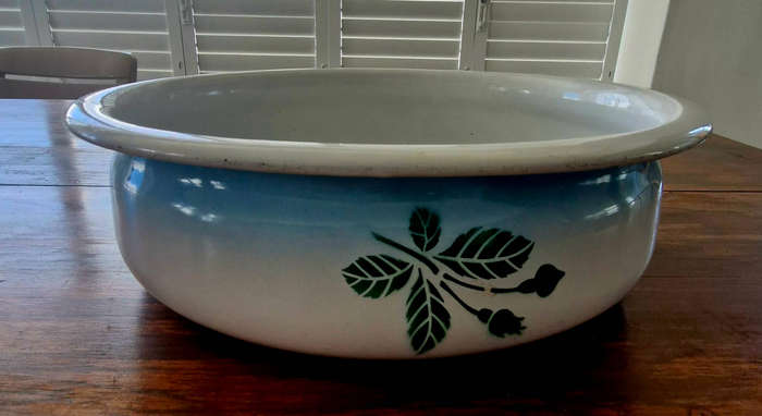 Enamel Wash basin and Pitcher