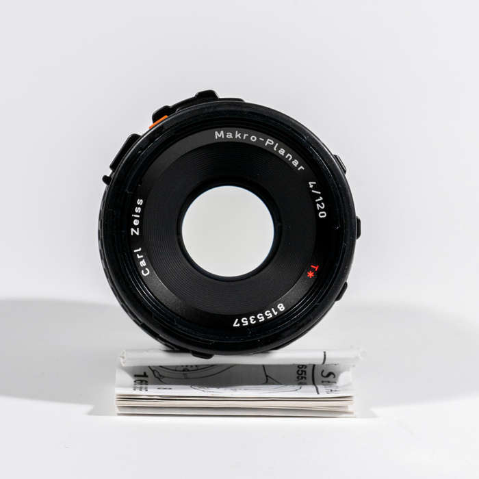 Hasselblad Carl Zeiss CFi 120mm f4 Makro Planar T* lens with hood and extension tube