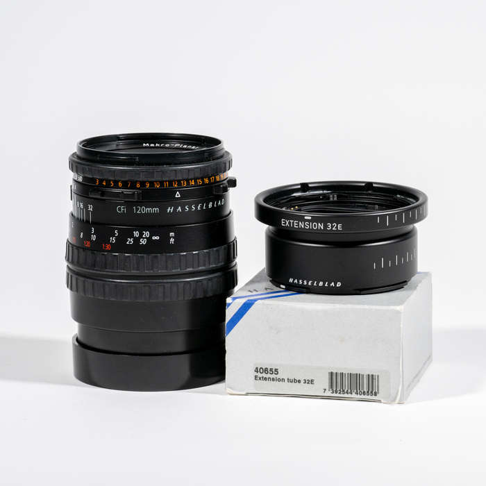 Hasselblad Carl Zeiss CFi 120mm f4 Makro Planar T* lens with hood and extension tube