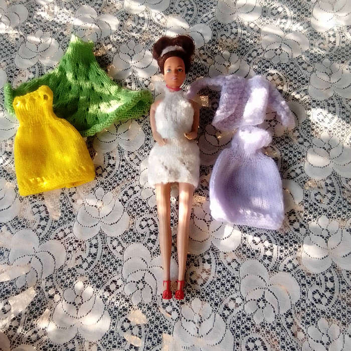 Vintage Kid Kore Barbie Clone Doll 1996 with bendable legs and twisted middle!